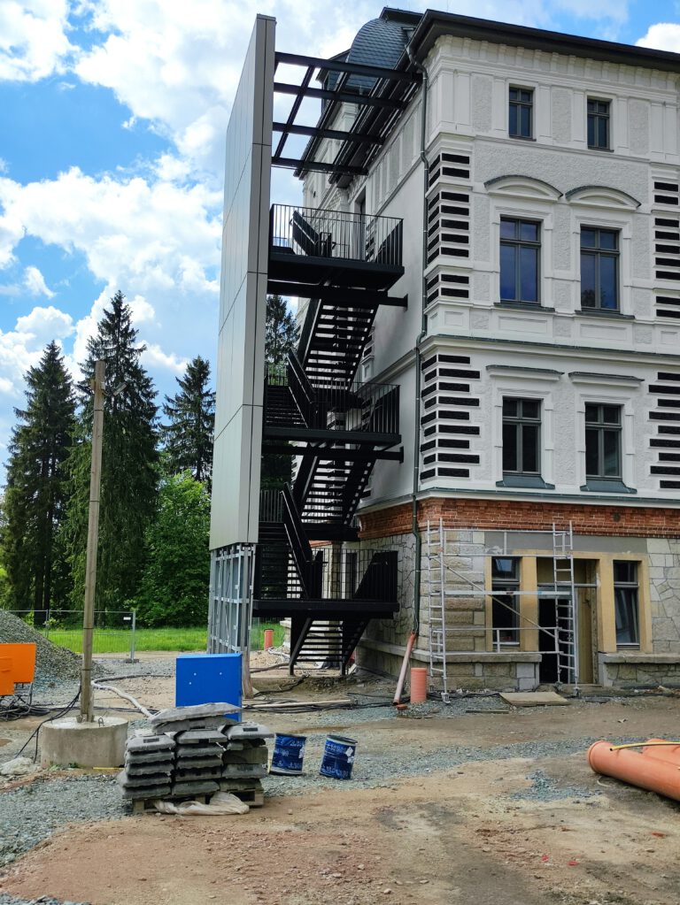 Außentreppe von vorne